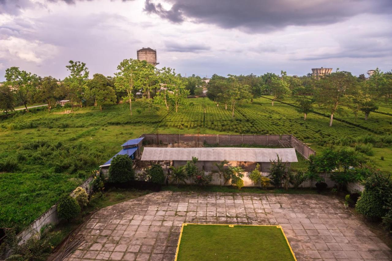 Hotel Aatreyee Dibrugarh Exteriér fotografie